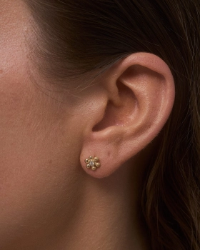 Marguerite earrings.jpg