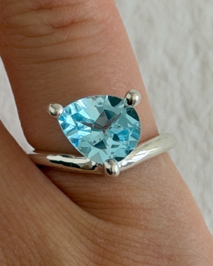Pinky ring